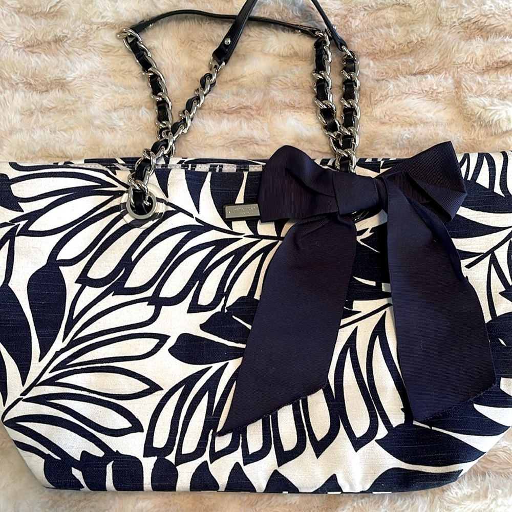 Kate Spade beautiful leather and fabric purse